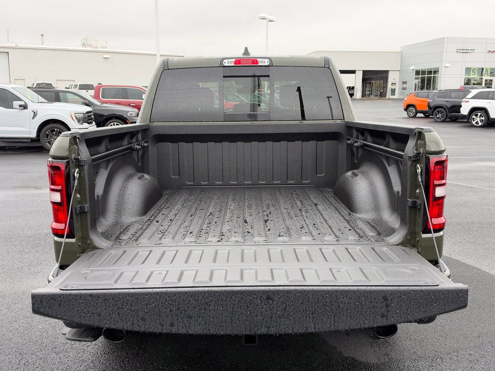 2027 RAM 1500 1500 EXPRESS CREW CAB 4X4 5'7' BOX