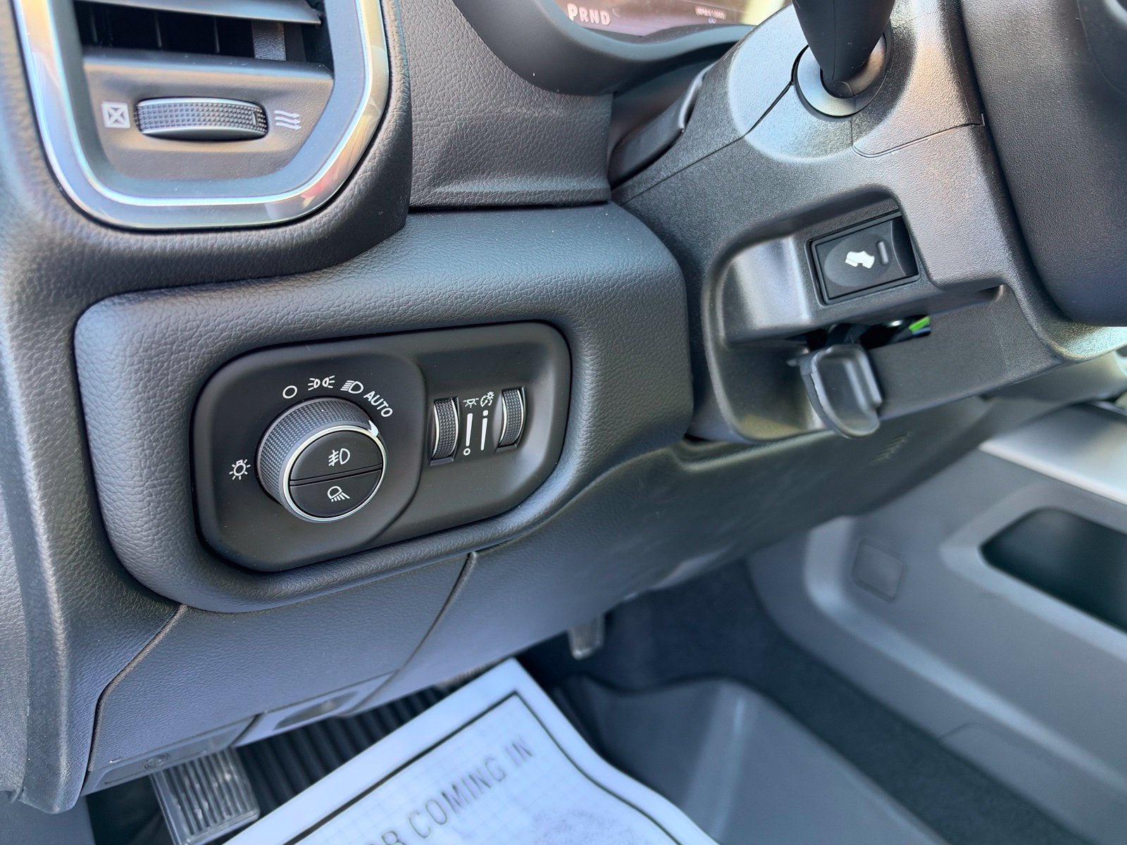 2027 RAM 3500 RAM 3500 LARAMIE CREW CAB 4X4 8' BOX