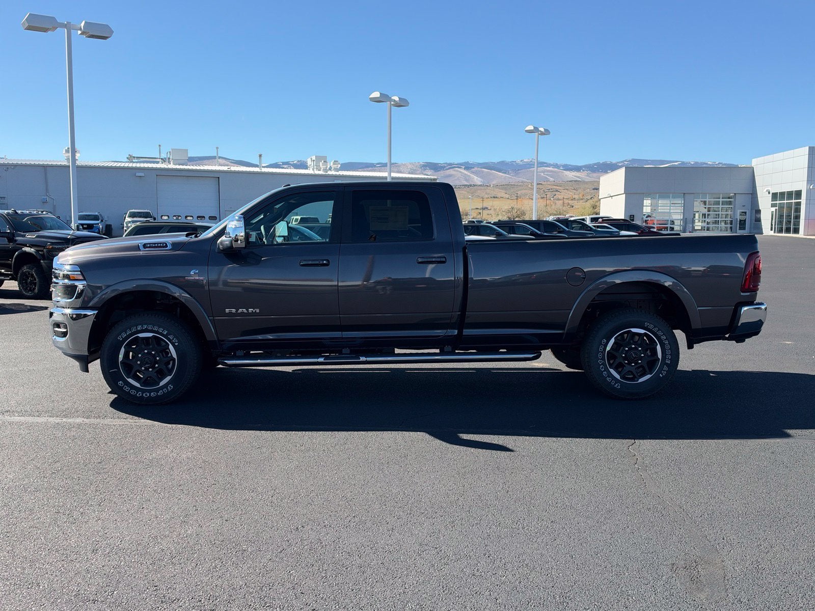 2027 RAM 3500 RAM 3500 LARAMIE CREW CAB 4X4 8' BOX