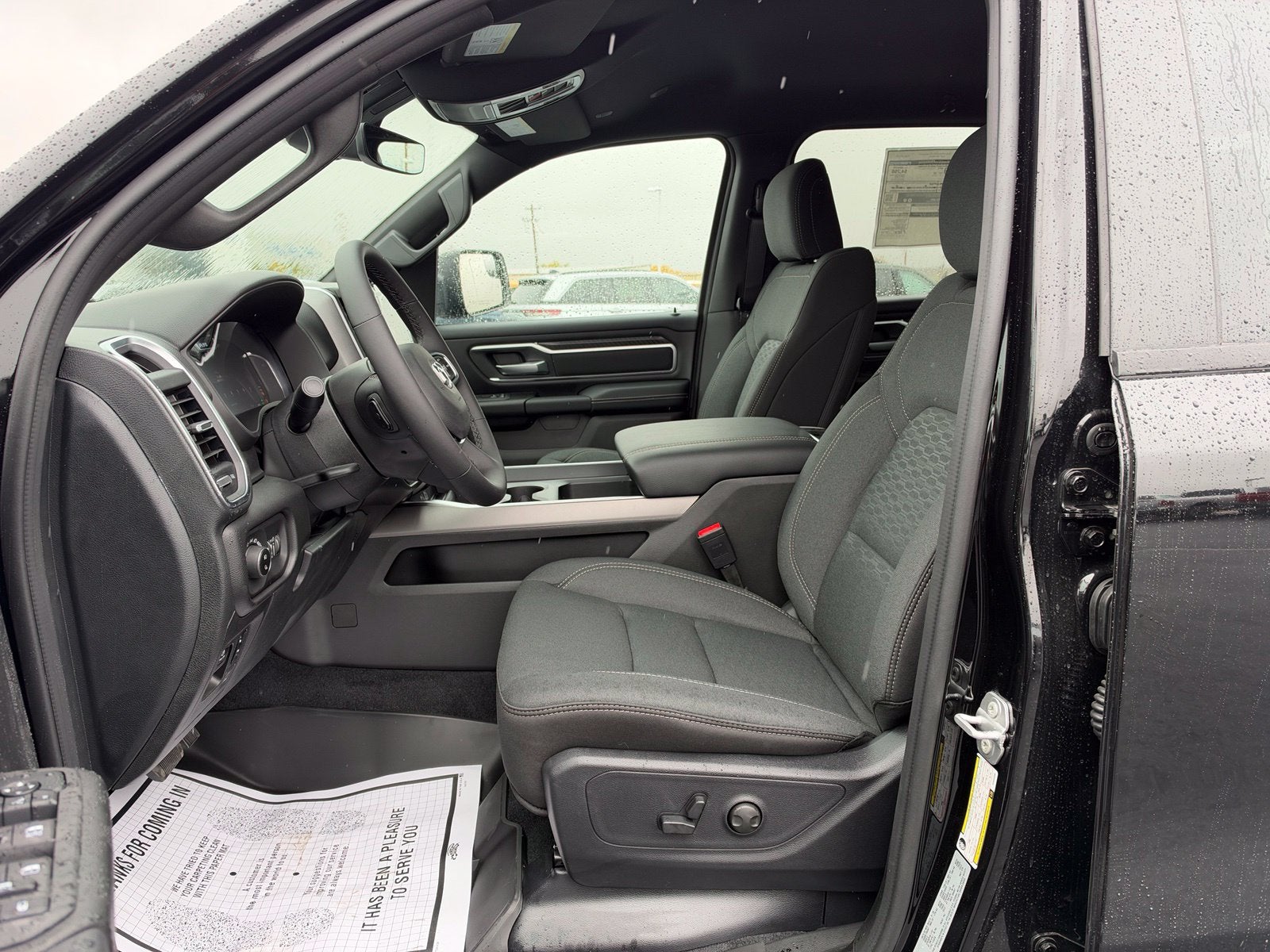 2027 RAM 1500 1500 BIG HORN CREW CAB 4X4 5'7' BOX