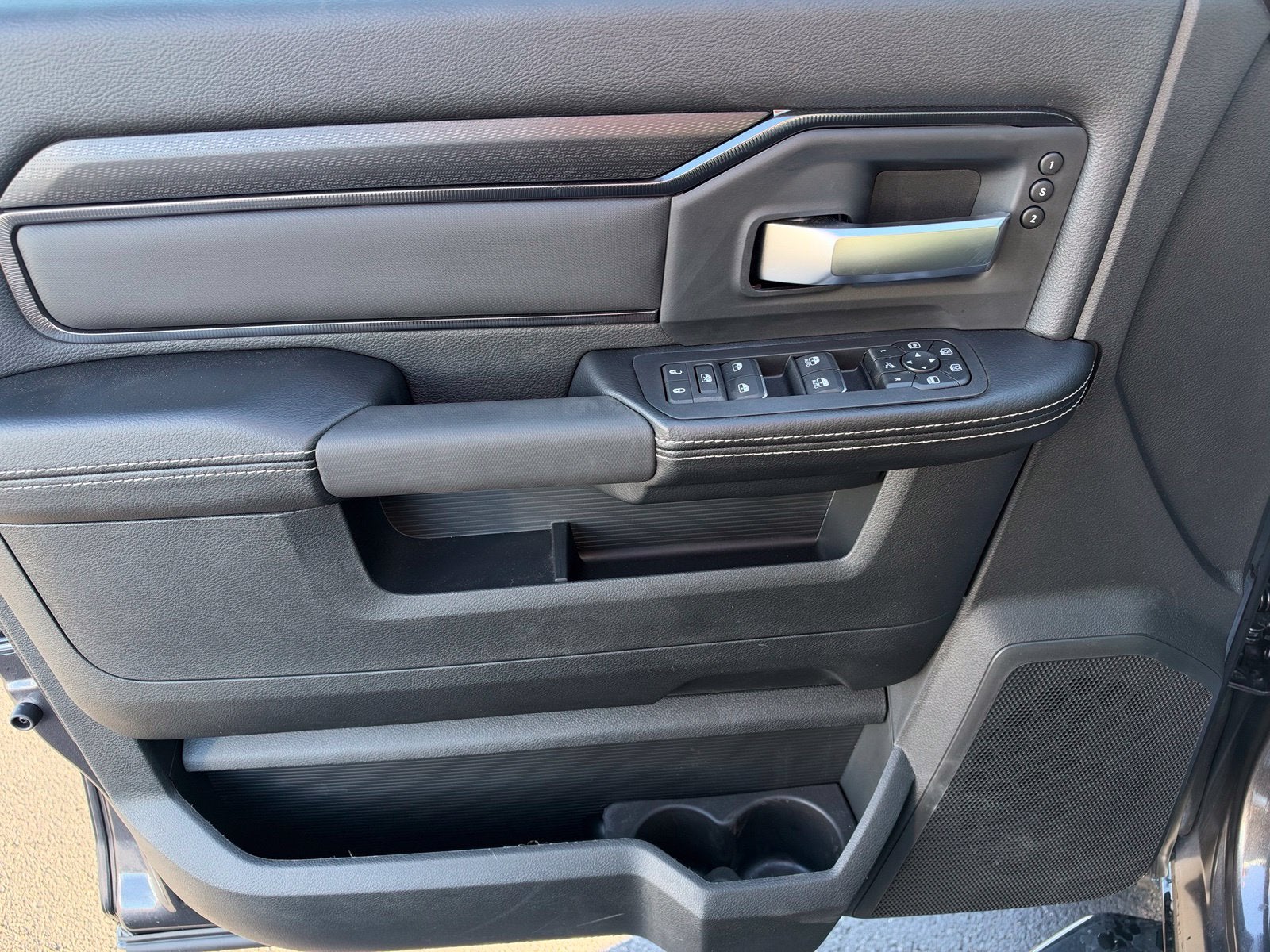 2027 RAM 2500 2500 REBEL CREW CAB 4X4 6'4' BOX