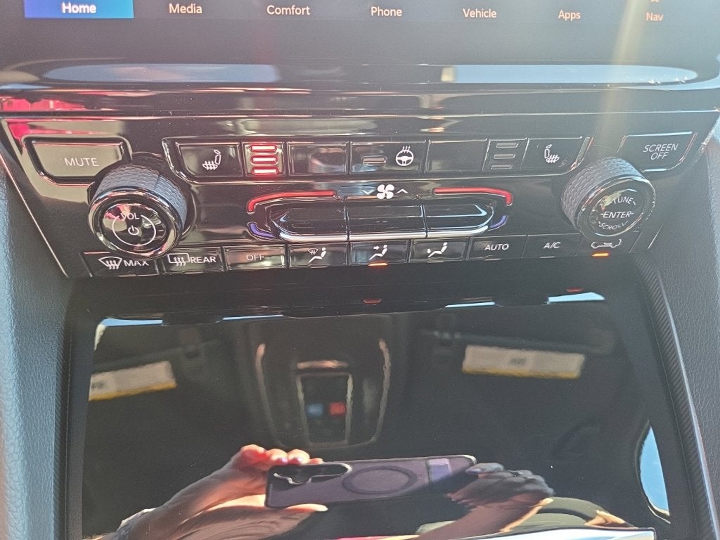2027 Jeep Grand Cherokee Laredo X