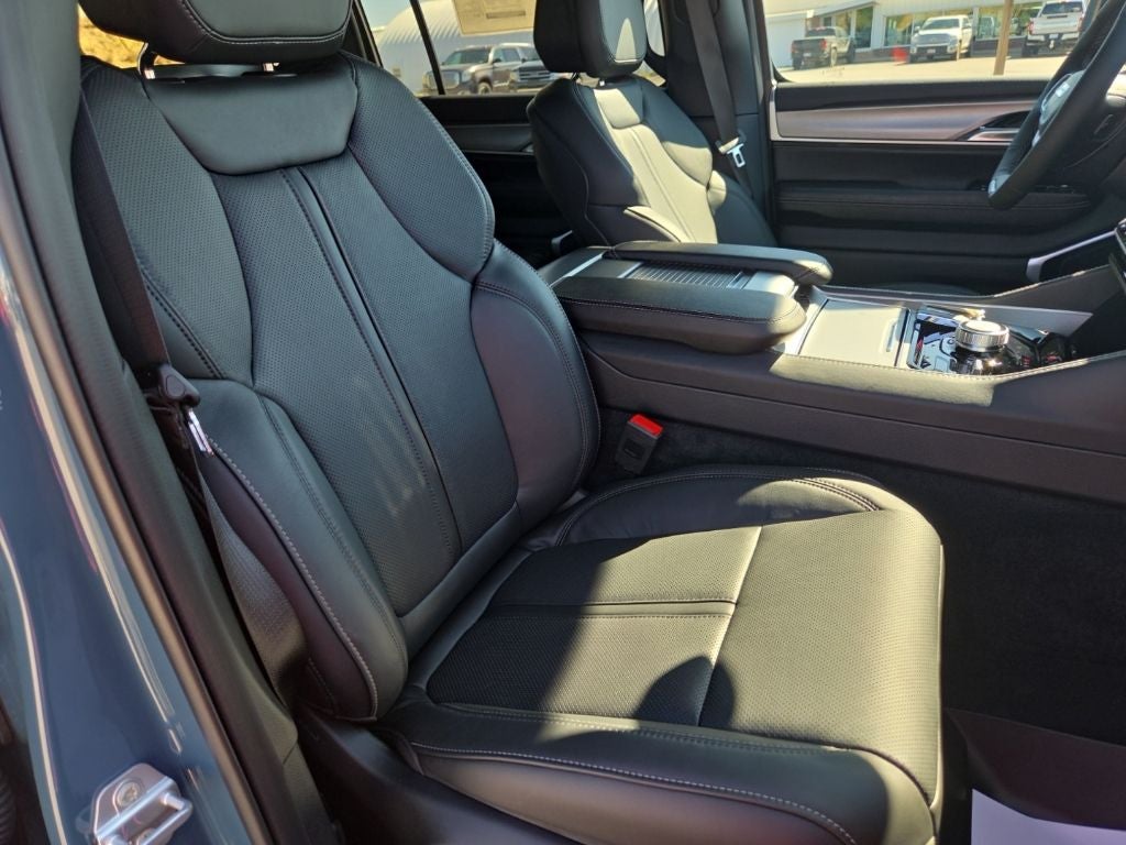 2026 Jeep Grand Wagoneer Upland