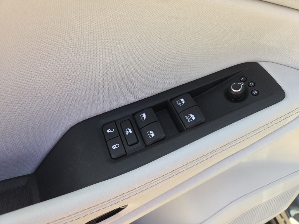 2026 Jeep Cherokee Laredo Hybrid