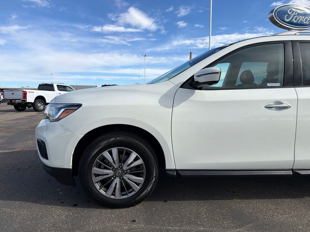 2020 Nissan Pathfinder SL