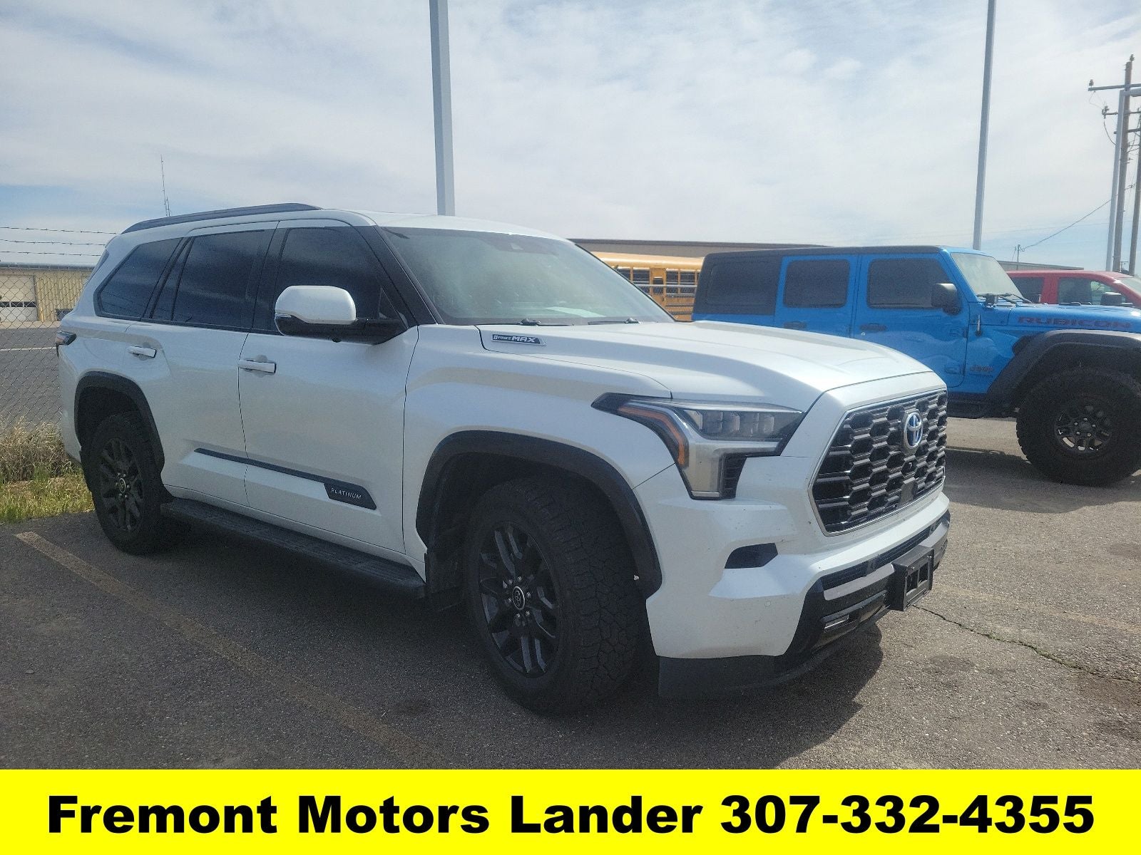 2023 Toyota Sequoia Platinum 4WD i-FORCE MAX Hybrid's photo