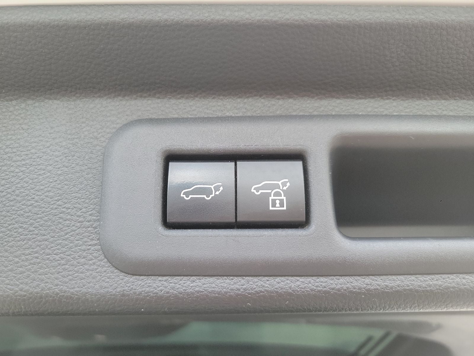 2023 Toyota Sequoia Platinum